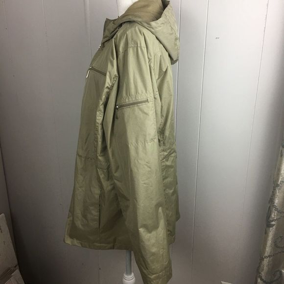 I 5 woman’s jacket size XXL color tan. - Picture 3 of 5